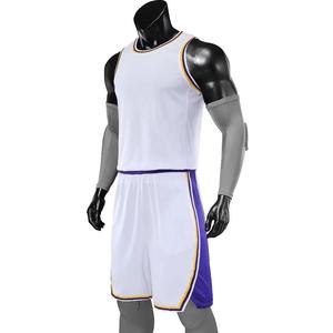 Uniforme de Baloncesto Personalizado para Hombre, Modelo Ar007 Rojo, Ropa Deportiva Personalizable de Calidad, Crafts and Co., Pakistán - Product Image 6
