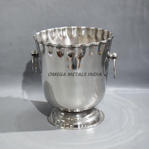 Refroidisseur de vin en acier inoxydable à finition martelée Seau à glace polyvalent et élégant pour les fêtes, les barbecues et les occasions spéciales - Product Image 5