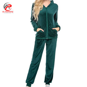 Logo personnalisé Automne Hiver 2026 Survêtements en velours pour femmes Haut long à capuche avec jogger Ensemble Survêtements - Product Image 1