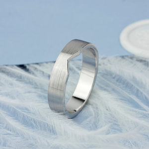 Bague de mariage de luxe en or 10K cultivé en laboratoire, élégance de tous les jours avec bagues de fiançailles polies brossées en diamant taillé rond étincelant - Product Image 2