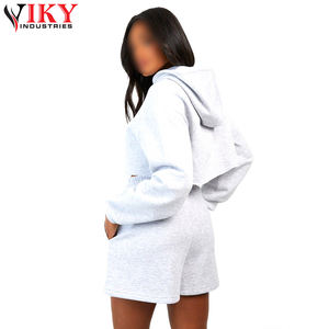 Ensemble de haut et de short actif deux pièces pour femmes de haute qualité, sweat-shirt court et short, vente en gros - Product Image 2
