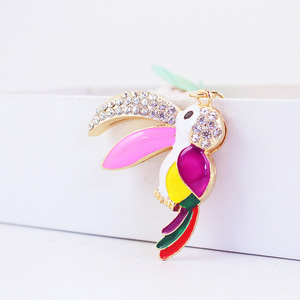 Porte-clés <span class=keywords><strong>Toucan</strong></span> en strass, alliage doré émaillé avec anneau fendu et fermoir mousqueton pour décoration de sac à main - Product Image 4