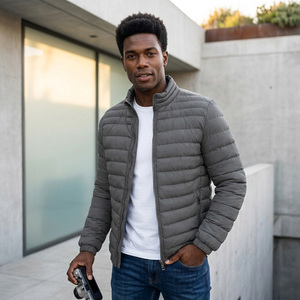 Blouson aviateur classique pour homme avec col en fourrure, veste d'hiver isolante et chaude de style pilote pour la mode et les températures froides - Product Image 3