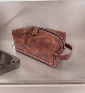 Neceser de lujo de gran capacidad hecho a mano, bolso de cuero genuino personalizable para hombres y mujeres, estilo de moda, Cosméticos de viaje con cremallera - Product Image 4