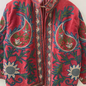 Suzani เสื้อแจ็คเก็ตผ้ากำมะหยี่ปักลายดอกไม้ทำด้วยมือ, เสื้อโค้ทสำหรับฤดูหนาวสไตล์โบฮีเมียน suzani Duster - Product Image 1