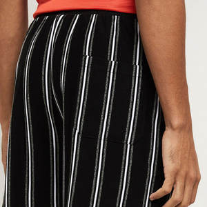 Wholesale Customized Eco-Friendly Solid Casual Men's Shorts-Lightweight Waterproof & Breathable - Product Image 6