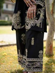 Conjunto de Kurti Palazzo Étnico de 3 Piezas para Mujer, Bordado Floral, Crepé Largo, para Bodas Indias, 100% Seda, Casual, Ecológico - Product Image 3