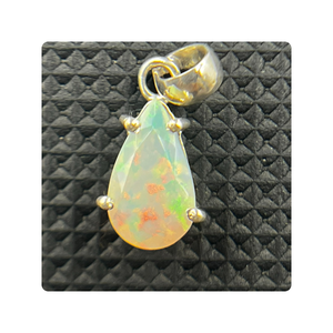 Pendientes de Plata de Ley con Ópalo Etíope, Joyería Nupcial Elegante, Plata 925 Certificada por Terceros - Product Image 1