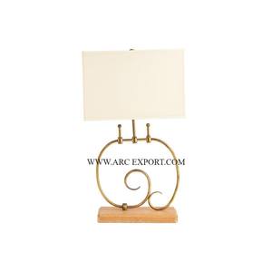 Lampes décoratives de table en métal poli et or Nouvelle arrivée classique Chambre à coucher Hôtels Café Lampes de table d'appoint Lampes sur pied avec logo personnalisé - Product Image 1