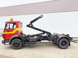 Mercedes-Benz 1722 4x2 de 1991, dispensador Atlas ARK 122 con gancho de hebilla, ex-escuadrón de bomberos - Product Image 4