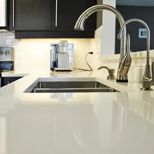 LQ-403水晶白色新型石英木纹防水墙板室内人造石餐桌设计