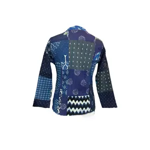 Chaqueta Acolchada Kantha Reversible Vintage, Hermosa Chaqueta de Retazos Multicolor - Product Image 2