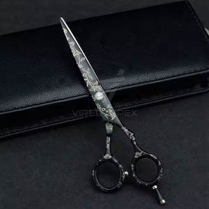 Ciseaux de barbier de la meilleure qualité, vente chaude, ciseaux de barbier en acier inoxydable, fabriqués au Pakistan - Product Image 6