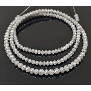 Perles rondes facettées en diamant blanc naturel 3-4,5 mm, billes rondes facettées - Product Image 2