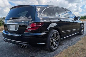 Mercedes-Benz R63 AMG 2007 Usado, Raro, de Alto Rendimiento, Utilitario Deportivo en Venta - Product Image 2