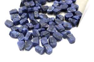 15 pièces de haute qualité non traitée 12-14 MM cristaux de guérison sodalite bleue naturelle bijoux bruts en vrac ensemble de pierres précieuses brutes - Product Image 5