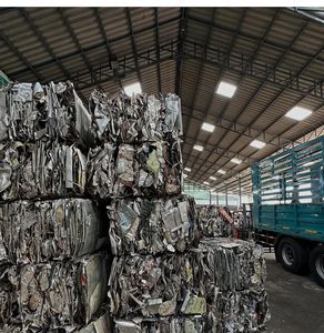 Extrusión de chatarra de aluminio fiable y de alta calidad para un reciclaje y reprocesamiento eficiente de metales en diversas industrias. - Product Image 5