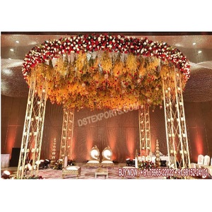 Decoraciones Modernas para Bodas en Interiores a un Precio Accesible, Lujoso Mandap de Metal con Chuppah Iluminada con Velas para Bodas, Decoración para Eventos en Suiza - Product Image 1