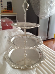 Support de serveur de gâteau en métal de qualité supérieure avec plaque de bois au design unique Nouveau pour la décoration et le cadeau Outil de gâteau de qualité supérieure - Product Image 4
