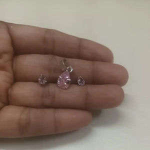 Aretes de Perlas de Imitación Estilo Rosa con Engaste de Bisel, Pendientes de Botón, Joyería de Latón Hecha a Mano para Mujer, Estilo Moderno para Fiestas, Venta al por Mayor - Product Image 1