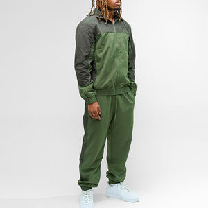 Conjunto cortavientos de dos piezas para hombre, chaqueta y pantalones cortos cortavientos personalizados, chándal con cremallera reflectante, conjunto cortavientos de dos piezas de nailon - Product Image 5