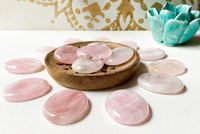 Venta al por mayor de piedras de cristal de cuarzo rosa, piedras naturales, artesanías de cristal, rocas de Reiki, minerales, gemas, terapia de piedra de Jade Feng Shui