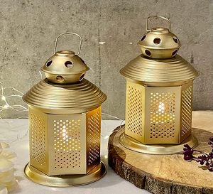 Lanterne artisanale au look le plus récent, élégante lanterne de table marocaine, revêtement en poudre dorée pour une décoration intérieure élégante - Product Image 2