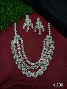 ENSEMBLE DE COLLIER DE MARIÉE EN DIAMANT AMÉRICAIN ET BOUCLES D'OREILLES CLASSIQUES ET DE HAUTE QUALITÉ ENSEMBLE DE BIJOUX DE MARIAGE POUR FEMMES DE STYLE CLASSIQUE - Product Image 4