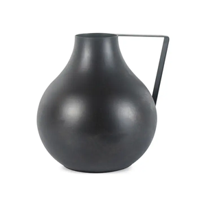 Vase de décoration en métal fabriqué à la main pour la décoration de la maison élégante Vase en métal de créateur pour la maison ou le bureau haut de gamme - Product Image 1
