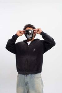 Sudadera Personalizada de Estilo Urbano, 100% Algodón, 450 GSM, Corte Regular, Diseño de Grafiti Bordado e Impreso, Todos los Colores - Product Image 4