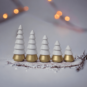 Diseño único estilo americano blanco y dorado madera de mango de alta calidad árbol de Navidad acabado a mano para vacaciones festivas y decoración del hogar - Product Image 3