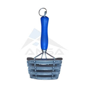 Brosse de toilettage quotidienne EquiCare Pro conçue de manière experte pour un nettoyage efficace, la santé du pelage et l'utilisation avec des kits de toilettage professionnels - Product Image 1