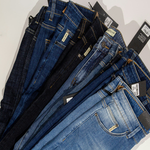 Jeans de Mezclilla Personalizados Estilo Urbano para Hombre, Jeans Ajustados para Hombre, Venta al por Mayor, Impresión de Logotipo Personalizado, Servicio OEM - Product Image 1