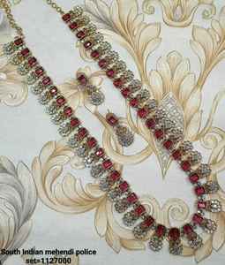 Conjunto de Joyería Nupcial Tradicional India de Cobre Chapado en Oro para Mujer con Aretes y Collar para Fiestas y Eventos - Product Image 2