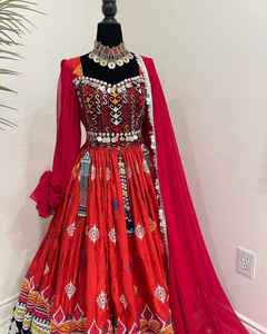 Robe traditionnelle afghane Kuchi vintage en dentelle à sequins, longueur au sol, faite à la main, brodée, culture pachtoune, décontractée pour femmes - Product Image 6