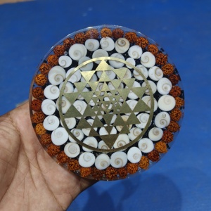 Orgone Gomti Chakra Rudraksha Sous-verre rond Orgone Energy Crystal Plate Agate Coaster For Drinking Stand All Day Using - Product Image 5