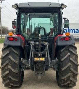 2020 MASSEY FERGUSON 4710 Tractores 100 HP a 174 HP Variantes Compare y elija su máquina perfecta" - Product Image 4