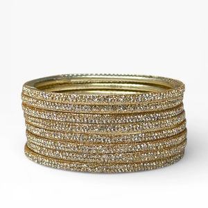 Brazaletes Delgados y Modernos de Circonita Chapados en Oro de 18K Brillante para un Estilo en Capas para Mujer a Precio de Mayoreo - Product Image 2