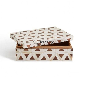 กล่องเรซินแบบฝังสำหรับเทศกาลคริสต์มาสดิวาลีเป็นของขวัญที่เก็บเครื่องประดับทำมือโดย tradebyd - Product Image 2