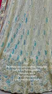 ชุดปาร์ตี้เลเฮงกาจากดีไซเนอร์ประดับเลื่อมสีรุ้ง - Product Image 3