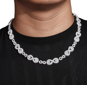 Cadena Cubana Infinity Link de Plata 925 con Baño de Rodio de 15 mm con Incrustaciones de Moissanita de Color VVS Certificada Unisex - Product Image 1