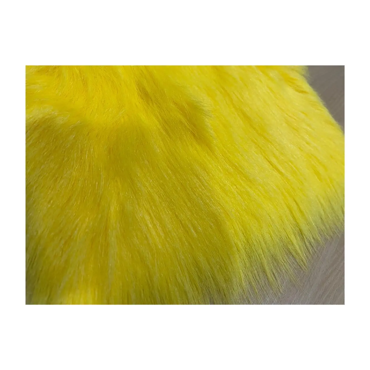 قماش بوليستر أكريليك فاخر بلون أصفر وبجودة عالية طول 60 ملم مصنوع من بوليستر الفرو المزود بمجموعة من المنتجات من تايلاند