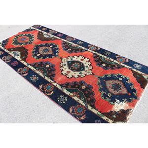 Tapis turc de 4,1 x 9 pieds, tapis vintage, tapis en laine rouge et bleu à motifs floraux - Product Image 4