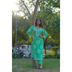 Conjunto de Pantalones de Cintura Alta con Estampado Khari Hecho a Mano por Gulmohar Glow para Mujer, Cómodo, al Mejor Precio - Product Image 3