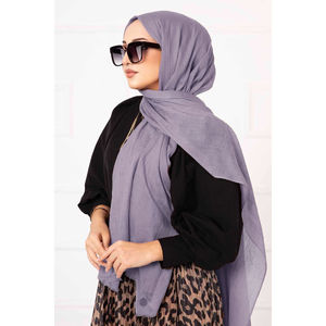 Ensemble élégant de châle, écharpe, gants et chapeau en bambou gris clair - Product Image 2