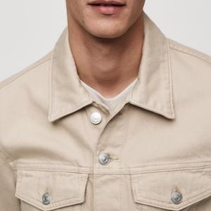 Streetwear personnalisé OEM Veste en jean blanc uni pour hommes Veste en jean OEM Veste en jean High Street personnalisée Patch Veste en jean pour hommes - Product Image 3