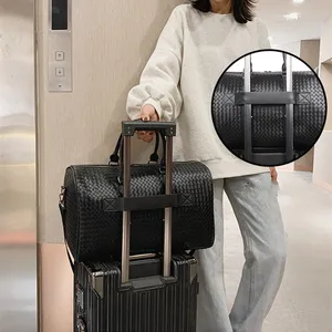 กระเป๋าทรงดัฟเฟิลกันน้ำสำหรับผู้หญิงผู้ชาย, กระเป๋าหนัง PU กระเป๋าเดินทางกระเป๋าเดินทางกระเป๋าเก็บของสำหรับธุรกิจกลางแจ้งหรูหรากันน้ำ - Product Image 4