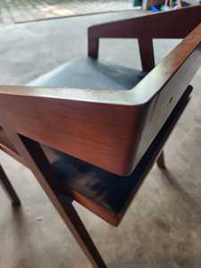 เก้าอี้ทานอาหารหนังเทียมแท้ลดราคา  ดีไซน์ทันสมัยสไตล์ยุโรป  ออกแบบตามหลักสรีรศาสตร์  โครงไม้จริง  เหมาะสำหรับร้านอาหาร - Product Image 2