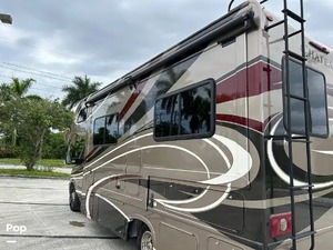 รถบ้านเคลื่อนที่รุ่น T-h-o-r Motor Coach C-h-a-t-e-a-u 24BL ปี 2019 พร้อมเครื่องปรับอากาศมาตรฐานยูโร 6 สำหรับ 4-6 คน - Product Image 6