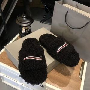 Pantuflas de Diseñador de Lujo para Hombre, Pantuflas de Plataforma con Forro de Peluche y Bordado, Zapatos Cálidos para Mujer - Product Image 3